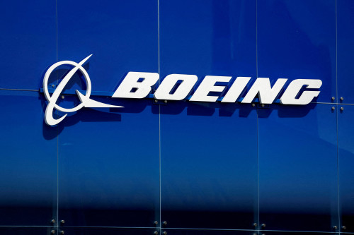 Boeing ties employee incentive plan to company-wide performance